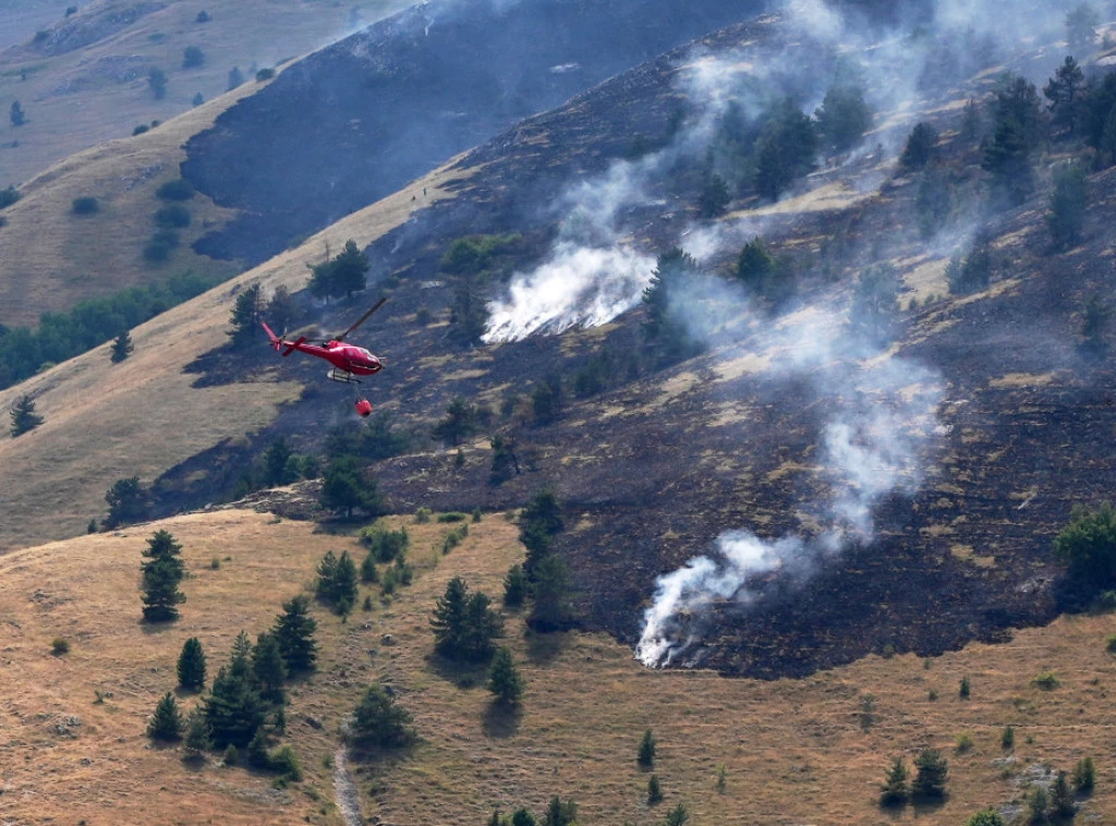 414809_italy-wildfires_f.webp