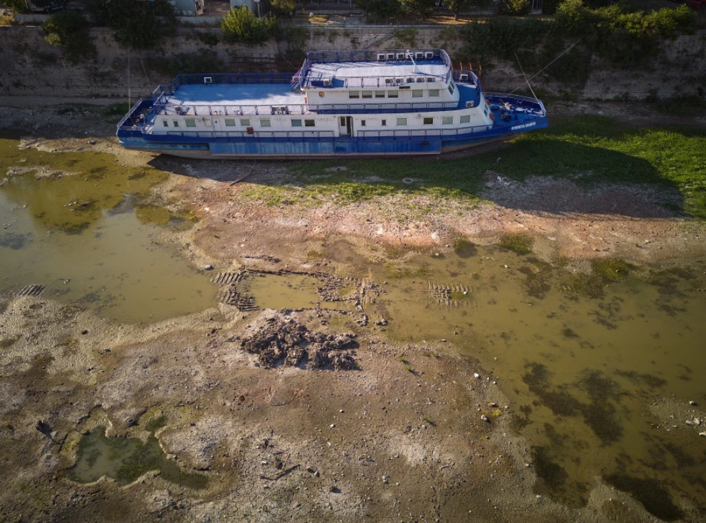 415490_romania-extreme-weather-danube_f.webp