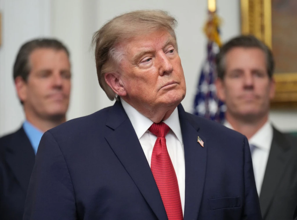 415559_trump_f.webp