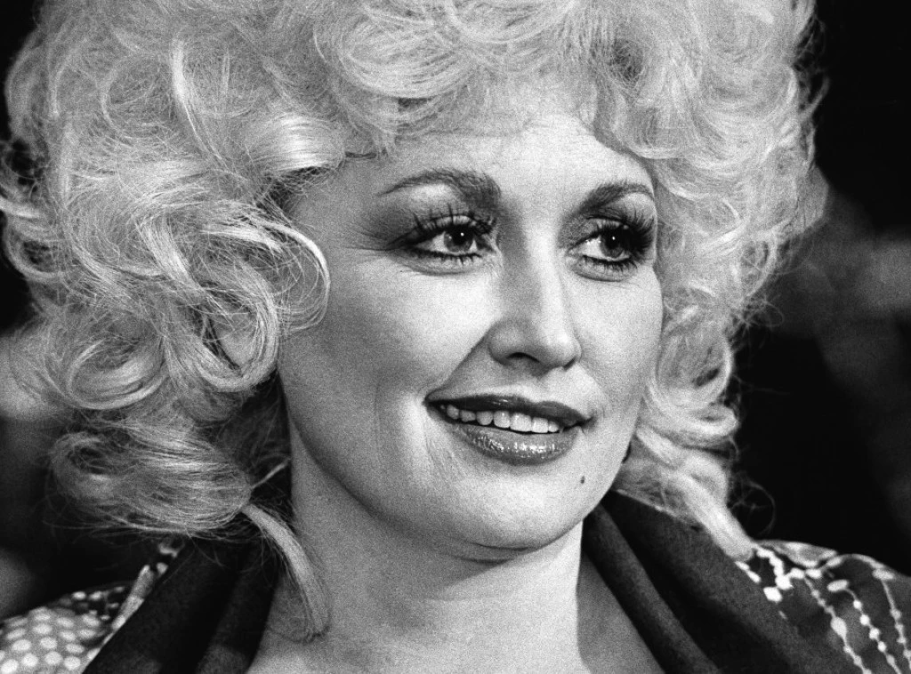 416547_obit-dolly-parton_f.webp