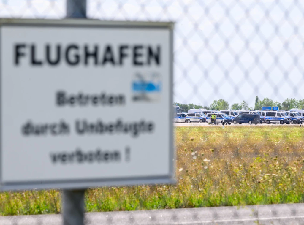 416778_germany-airport-disruption_f.webp