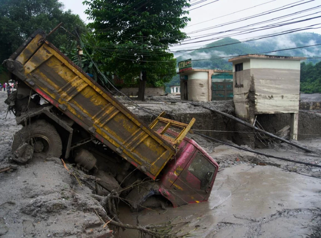 416877_aptopix-nepal-flash-floods_f.webp