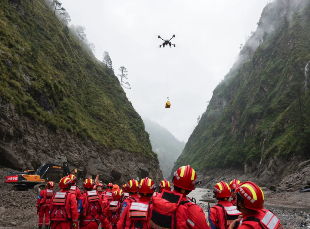 417372_china-nepal-flash-floods_f.webp